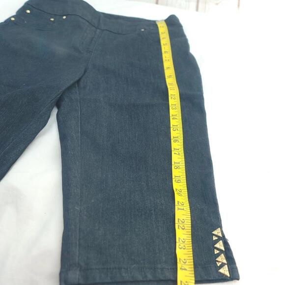 Ruby Rd Black Stud Accents Size 10P Shorts - Picture 4 of 7